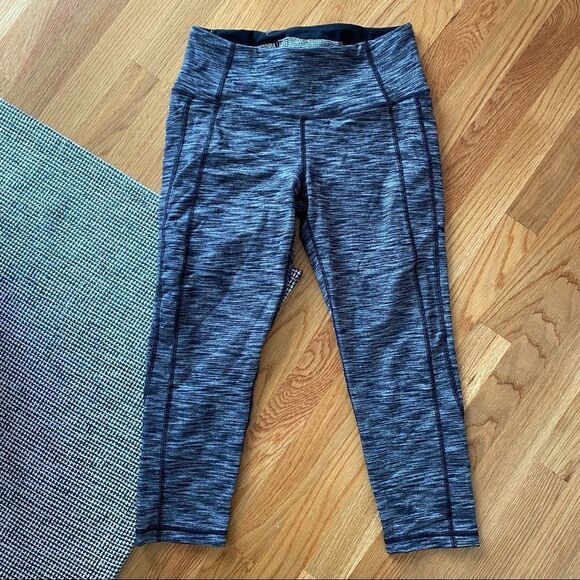 Victoria’s Secret Leggings - Picture 1 of 9